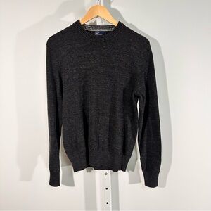 Gap Men’s Medium Charcoal Heather Crewneck Sweater Minimalist Soft Knit